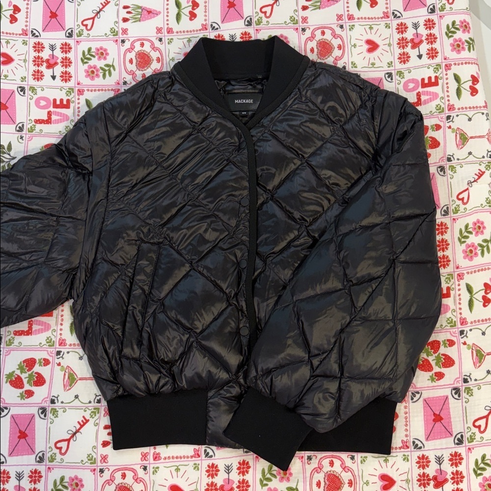 Mackage Shiny Black Quilted Jacket size medium NWOT
